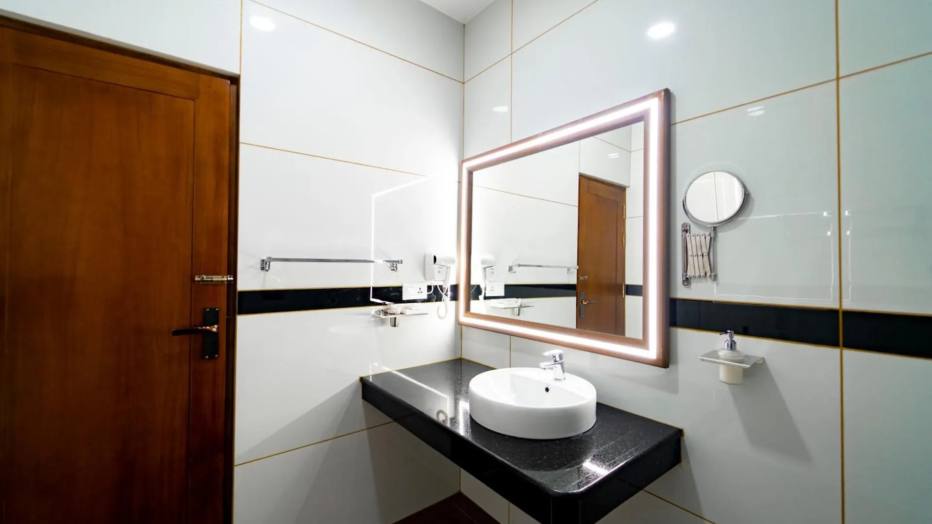 Skylar Seaview Beach Resort & Ayurveda Varkala 0*,